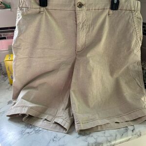 woman khaki shorts XL